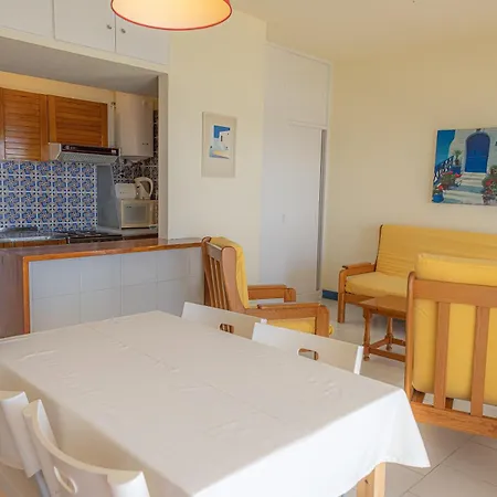 Sea View 8e Apartment